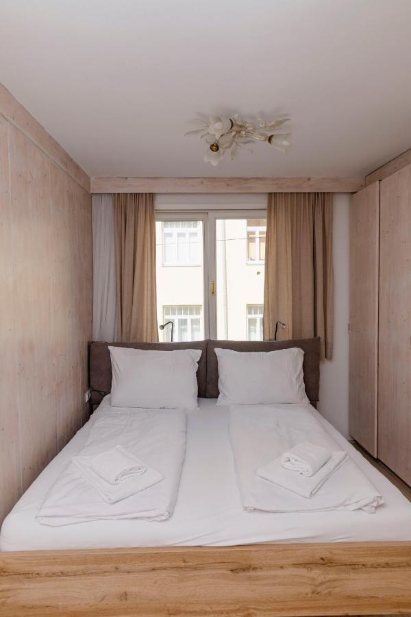 Beautiful 2-Bedroom Apartment Near Schoenbrunn Viena Exterior foto