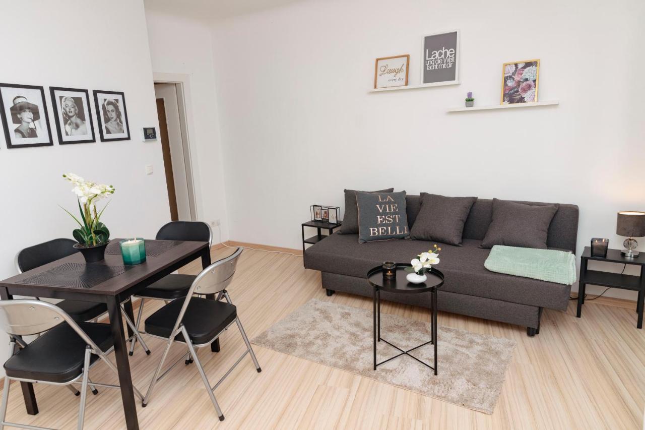 Beautiful 2-Bedroom Apartment Near Schoenbrunn Viena Exterior foto