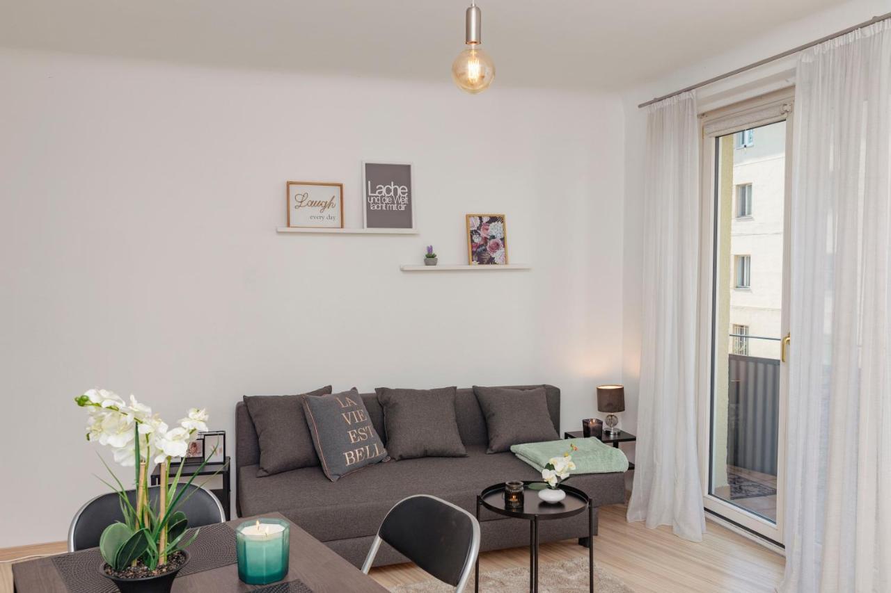 Beautiful 2-Bedroom Apartment Near Schoenbrunn Viena Exterior foto