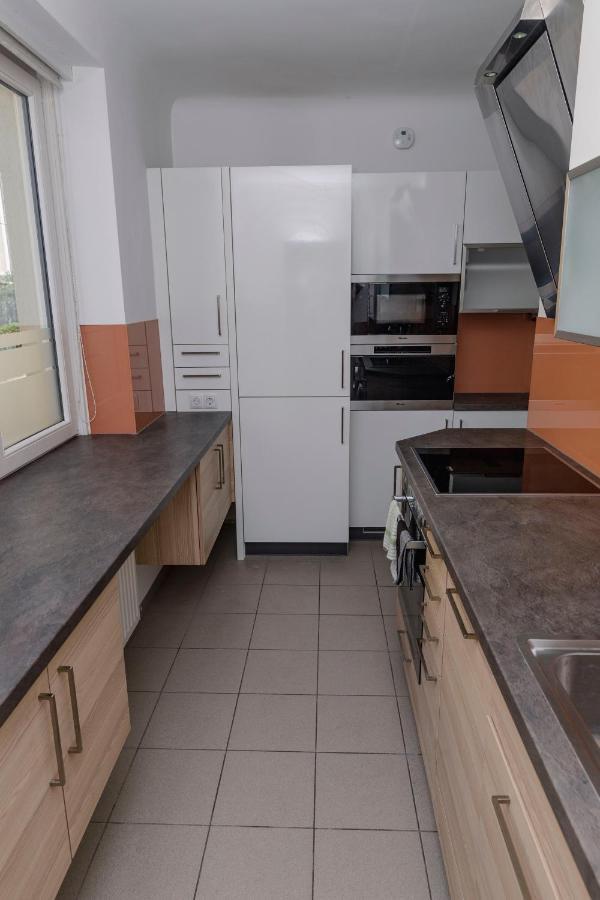 Beautiful 2-Bedroom Apartment Near Schoenbrunn Viena Exterior foto