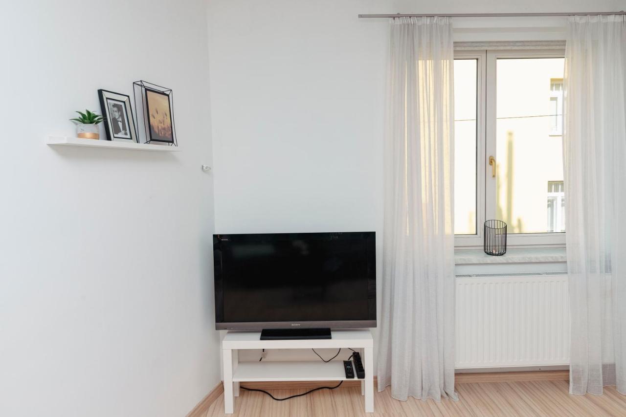 Beautiful 2-Bedroom Apartment Near Schoenbrunn Viena Exterior foto