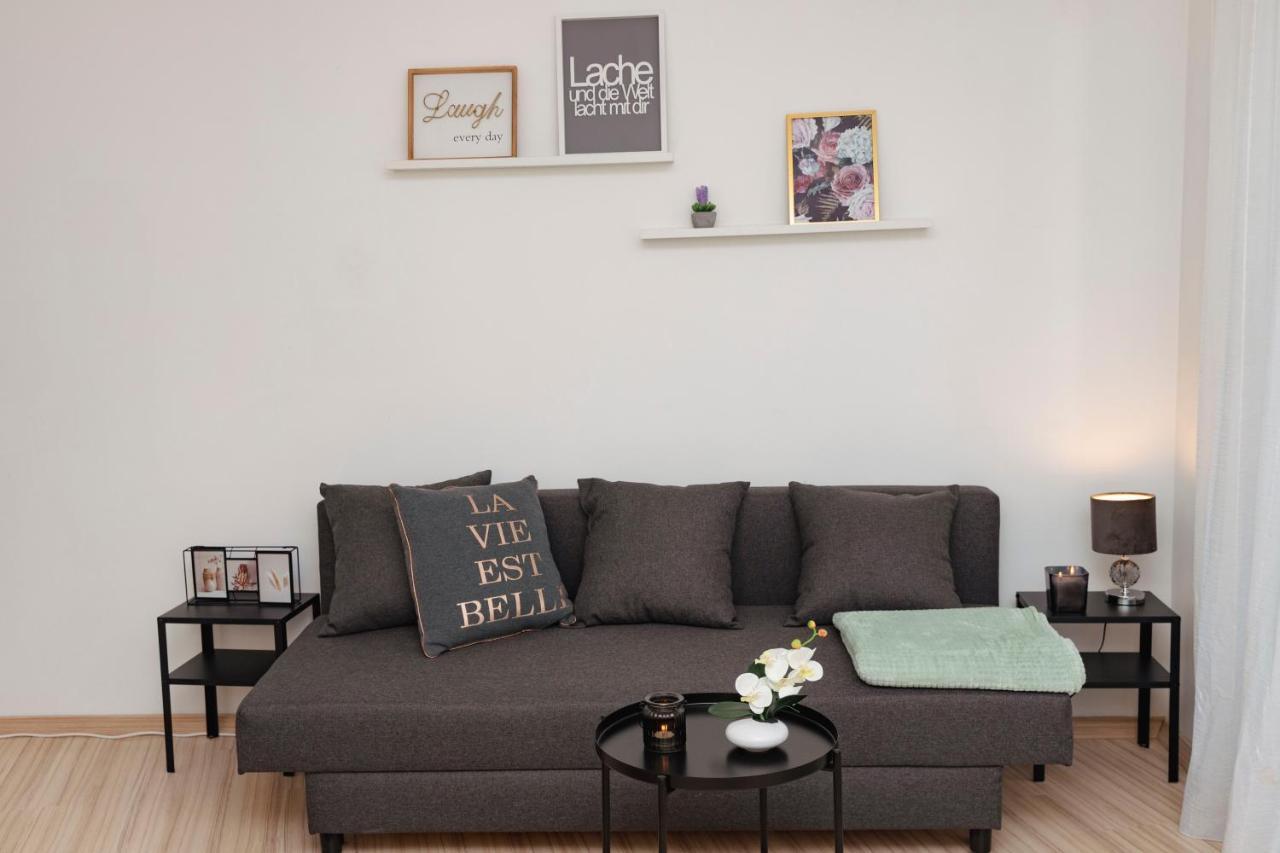 Beautiful 2-Bedroom Apartment Near Schoenbrunn Viena Exterior foto